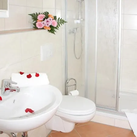 Glueck Auf Moenchenfrei Hotell