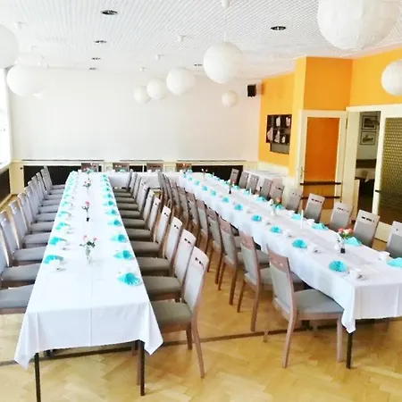 Glueck Auf Moenchenfrei Бранд-Эрбисдорф